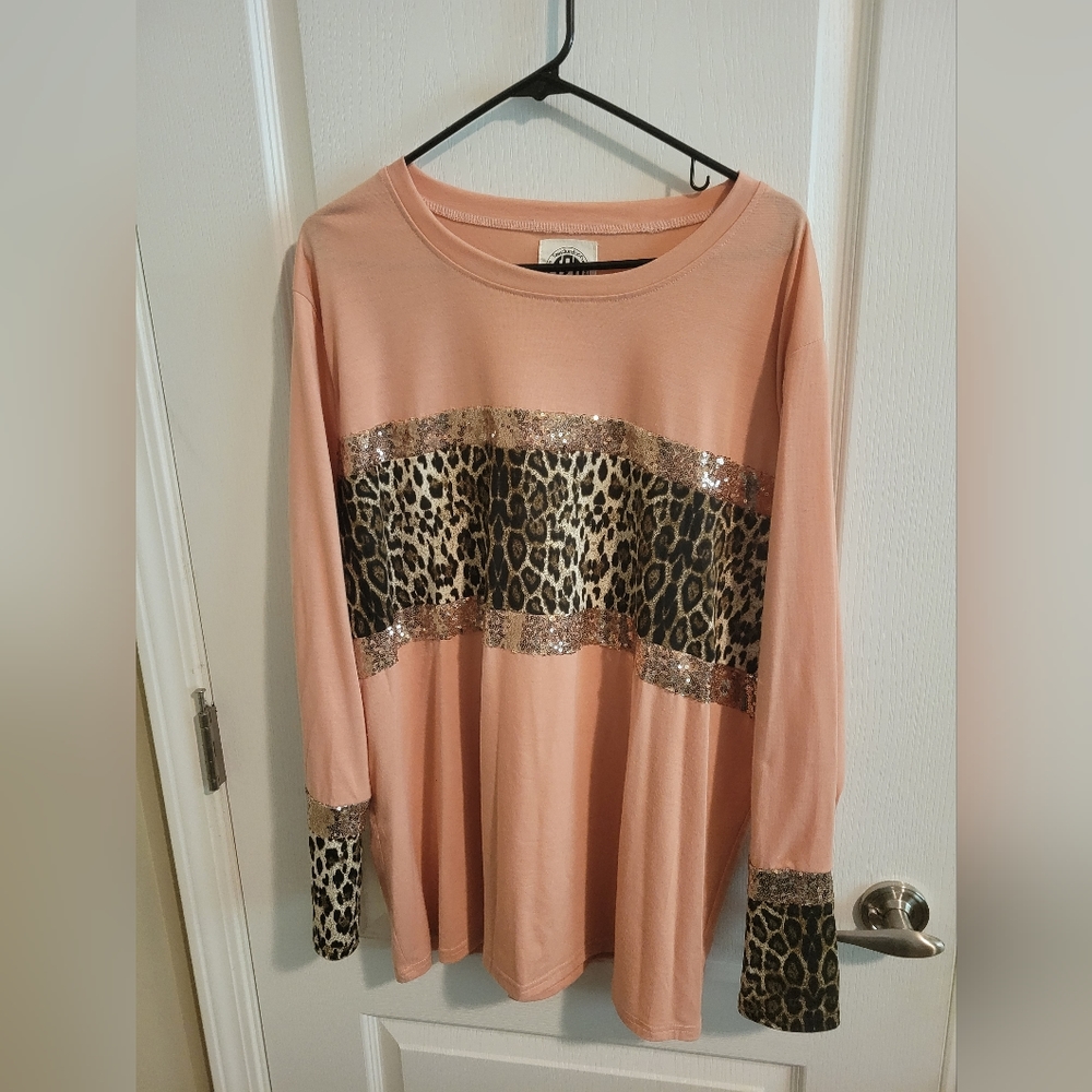 Women's 4x sequin and animal print long sleeved tshirt